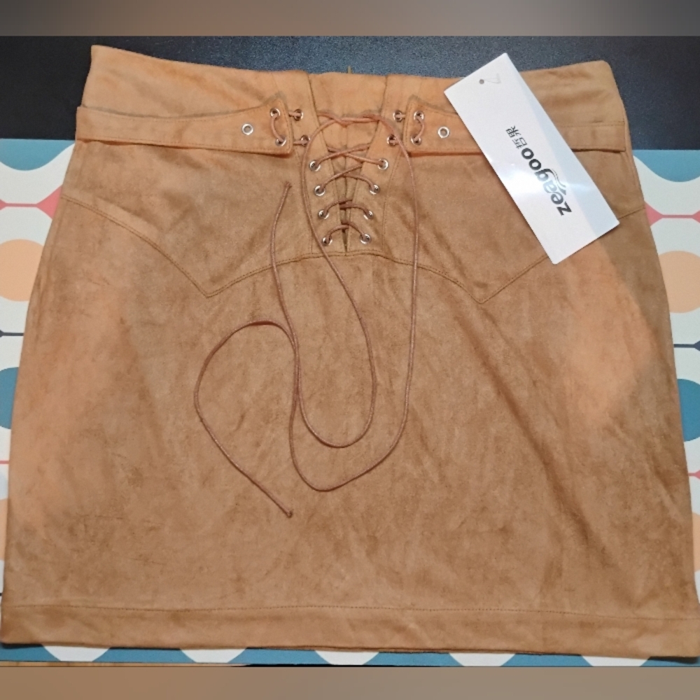 Zeagoo Brown Faux Suede Mini Skirt Lace Up Front Womens Large NWT NEW G